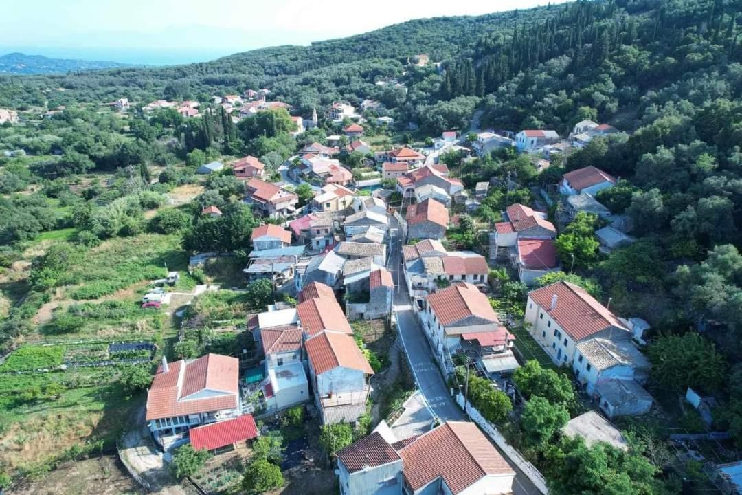 Klimatia Harry'S Retreatゲストハウス エクステリア 写真
